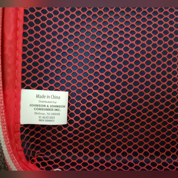 First Aid Kit with box of 50 Face Masks - Picture 3 of 9